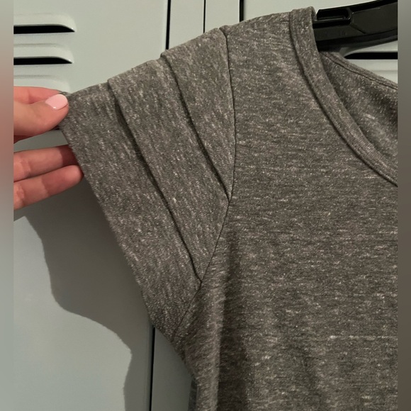 Silence + Noise Gray Tee with layered sleeves - Picture 7 of 10